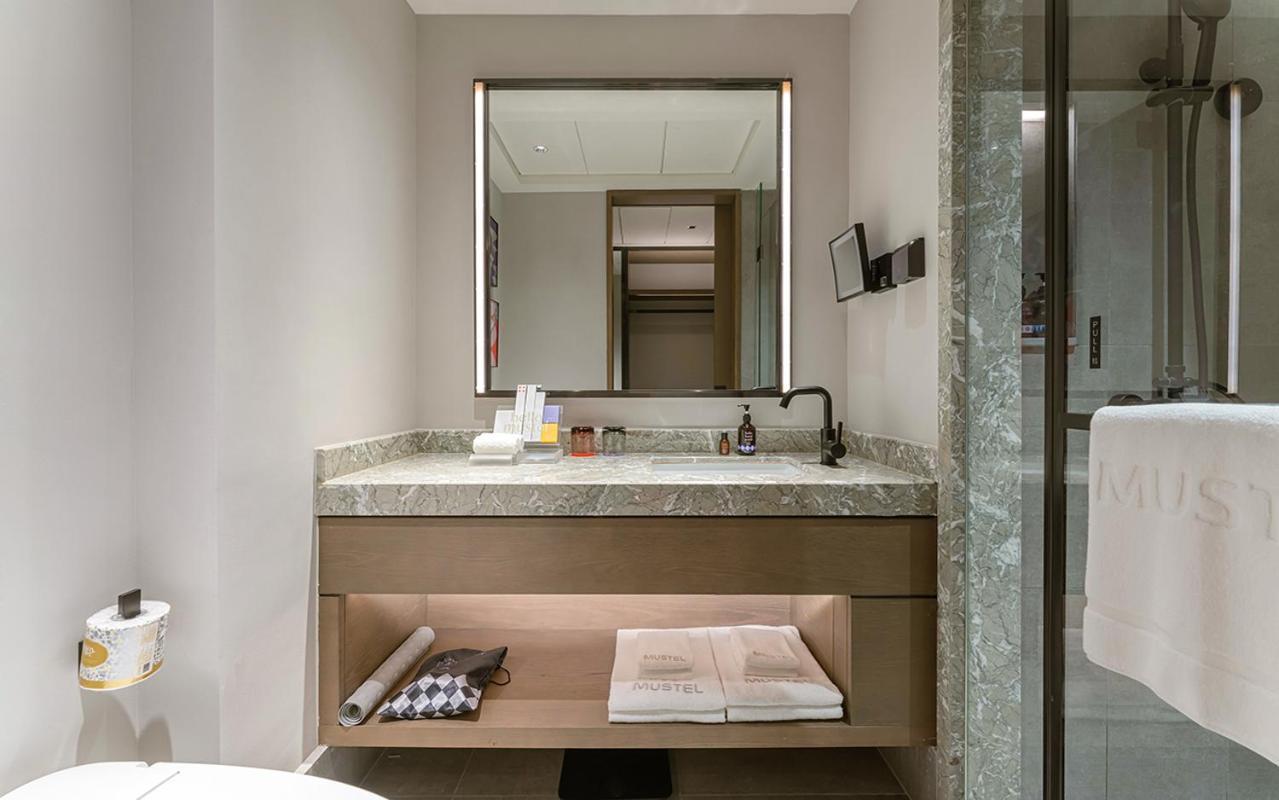 The Mustel Hotel Chongqing Hongyadong Екстериор снимка